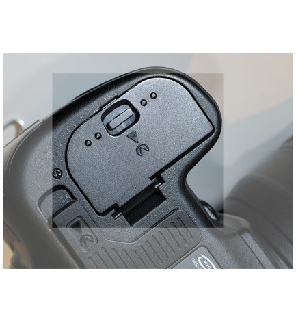 nikon-couvercle-accu-pour-Z5II officiel La Boutique Nikon France Paris