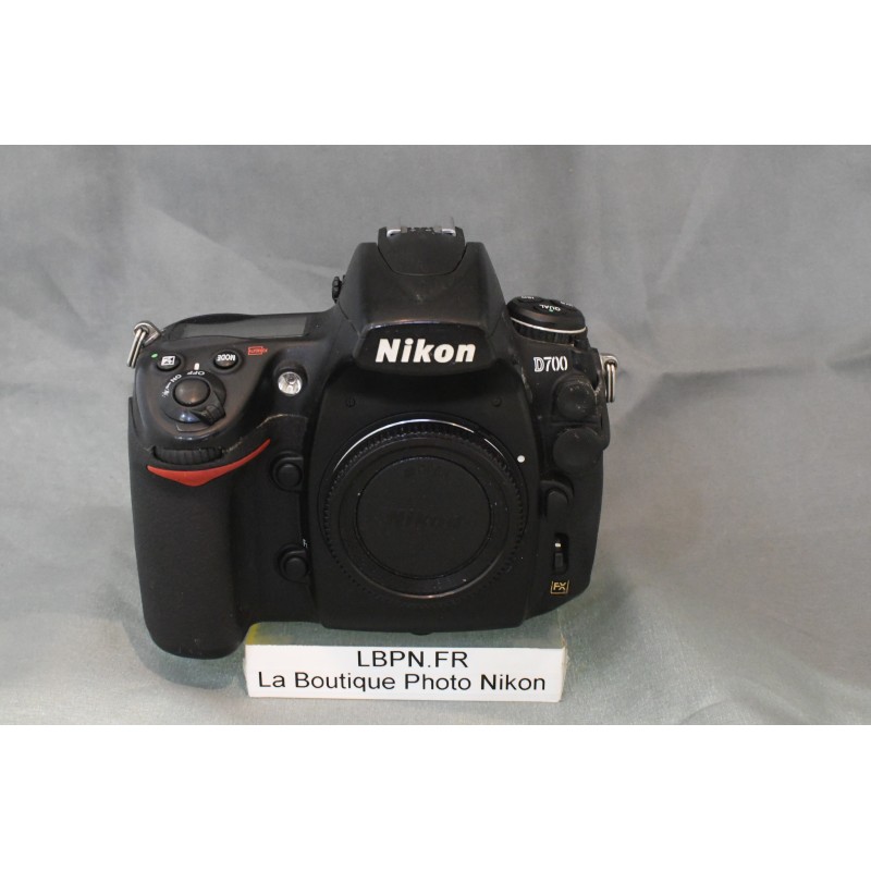 NIKON D700