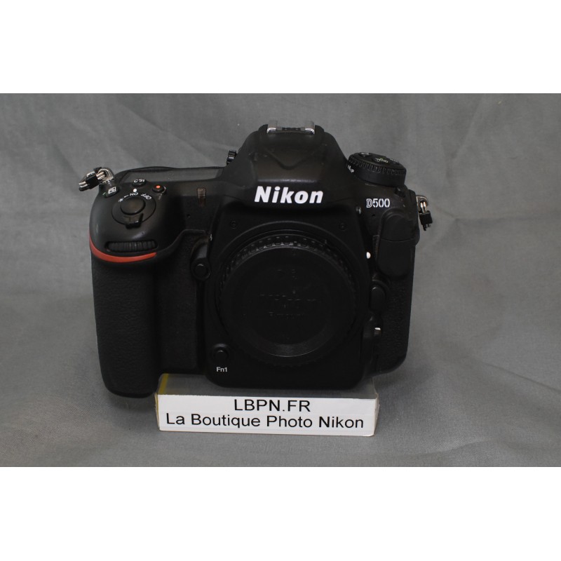 NIKON D500