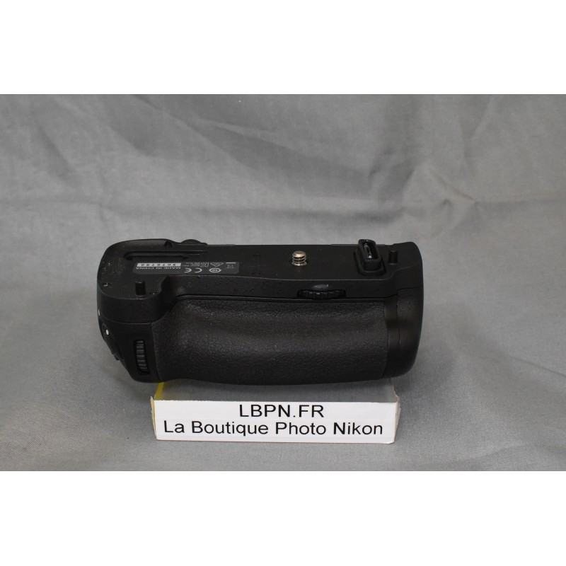 NIKON MB-D16