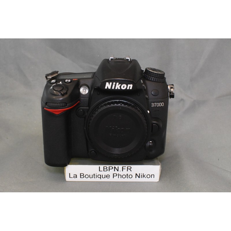 NIKON D7000