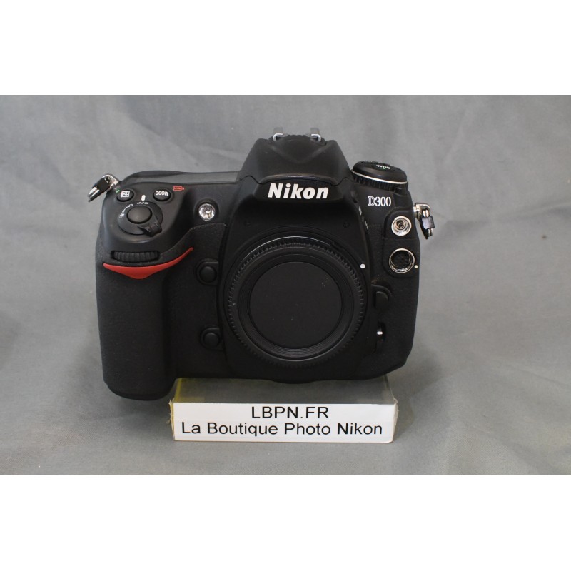 NIKON D300
