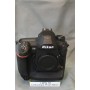 NIKON D6