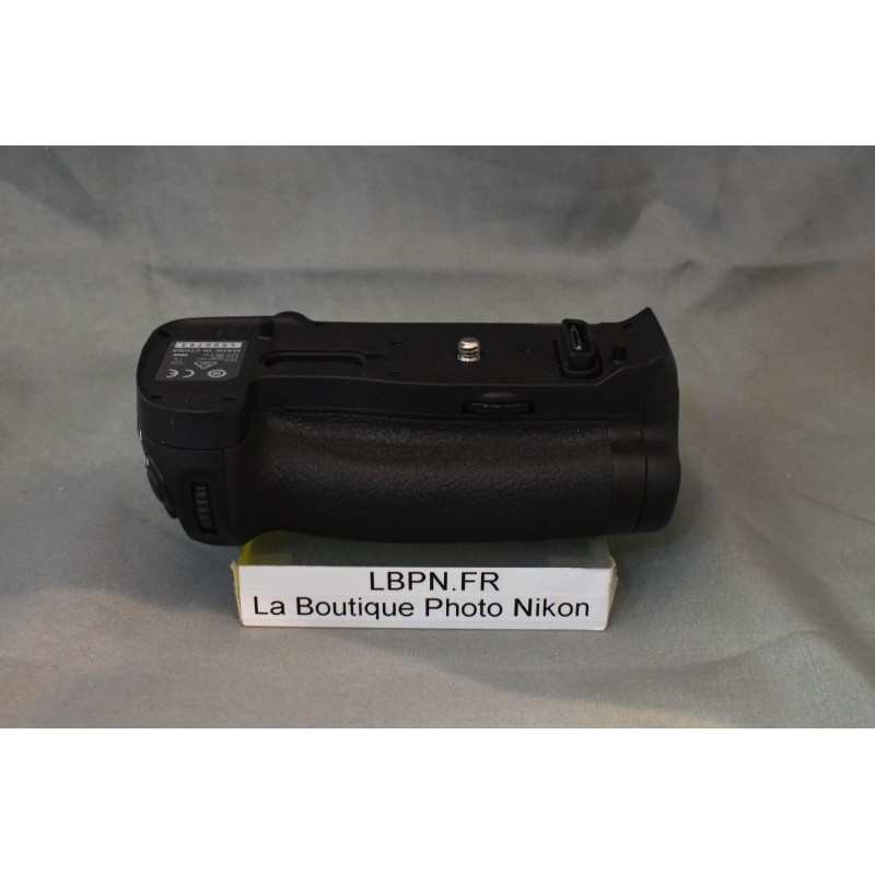 NIKON MB-D18