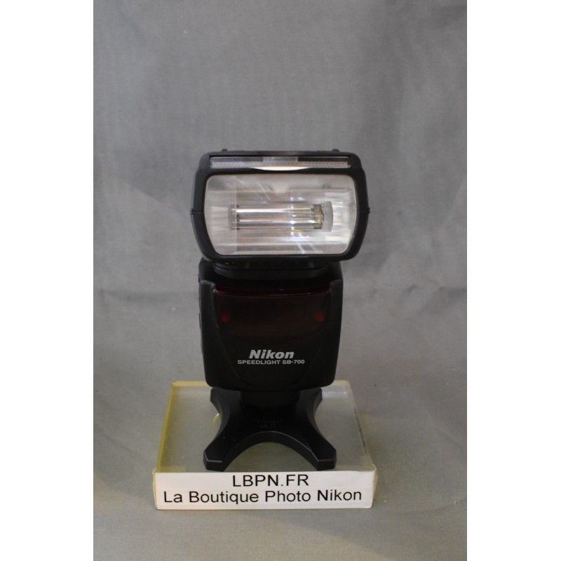 NIKON SB-700
