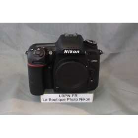 NIKON D7500