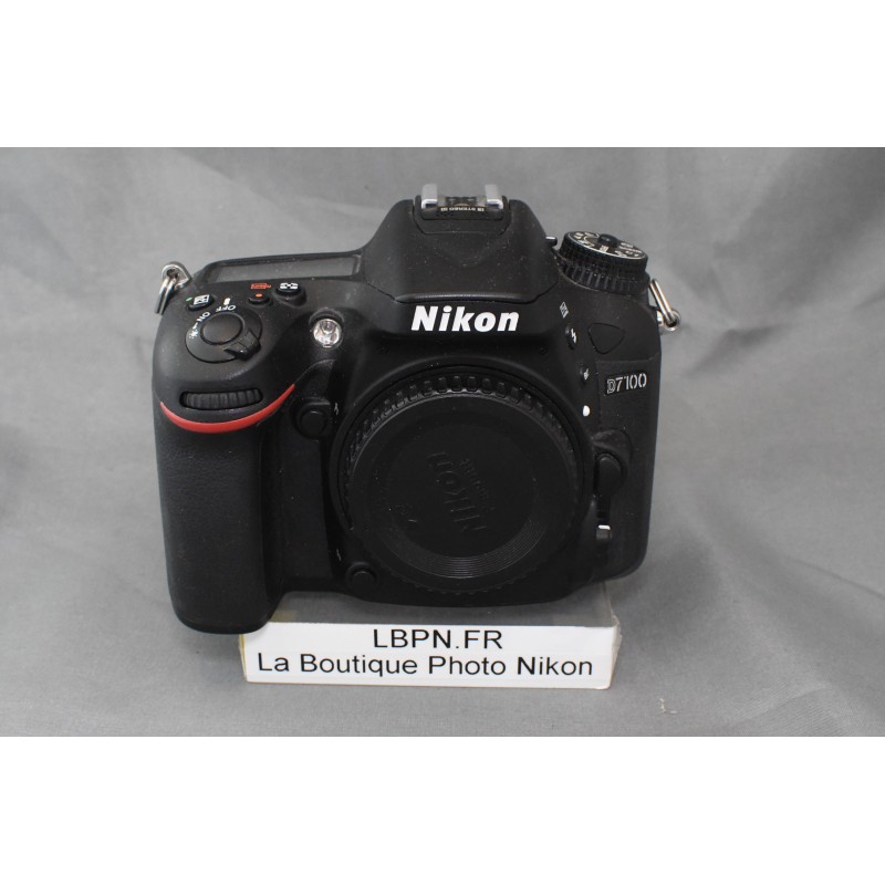 NIKON D7100