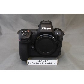 NIKON Z8