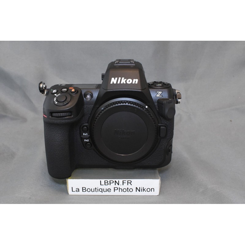 NIKON Z8
