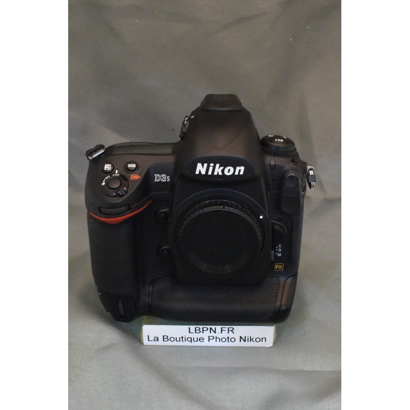 NIKON D3S