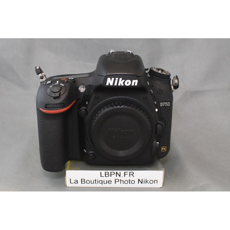 NIKON D750