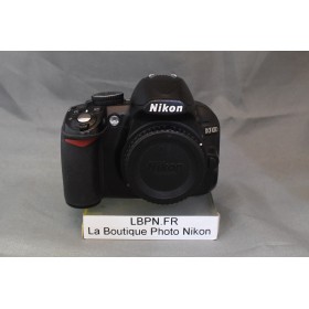 NIKON D3100