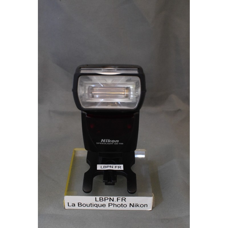 NIKON SB-700