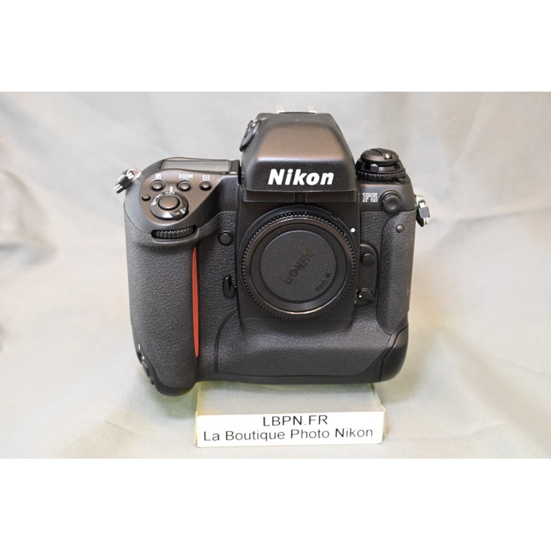 NIKON F5