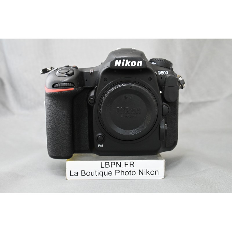 NIKON D500