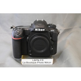 NIKON D500