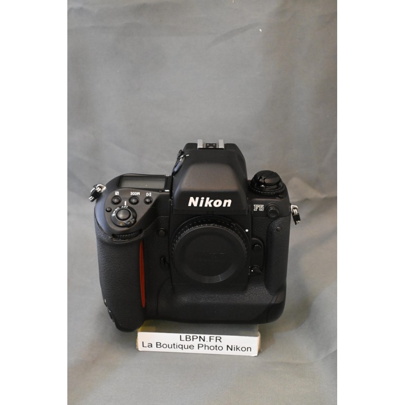 NIKON F5