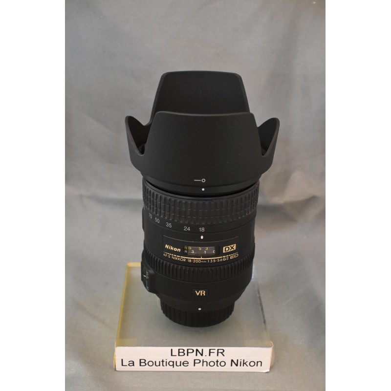 NIKON AFS DX 18-200/3.5-5.6 VR