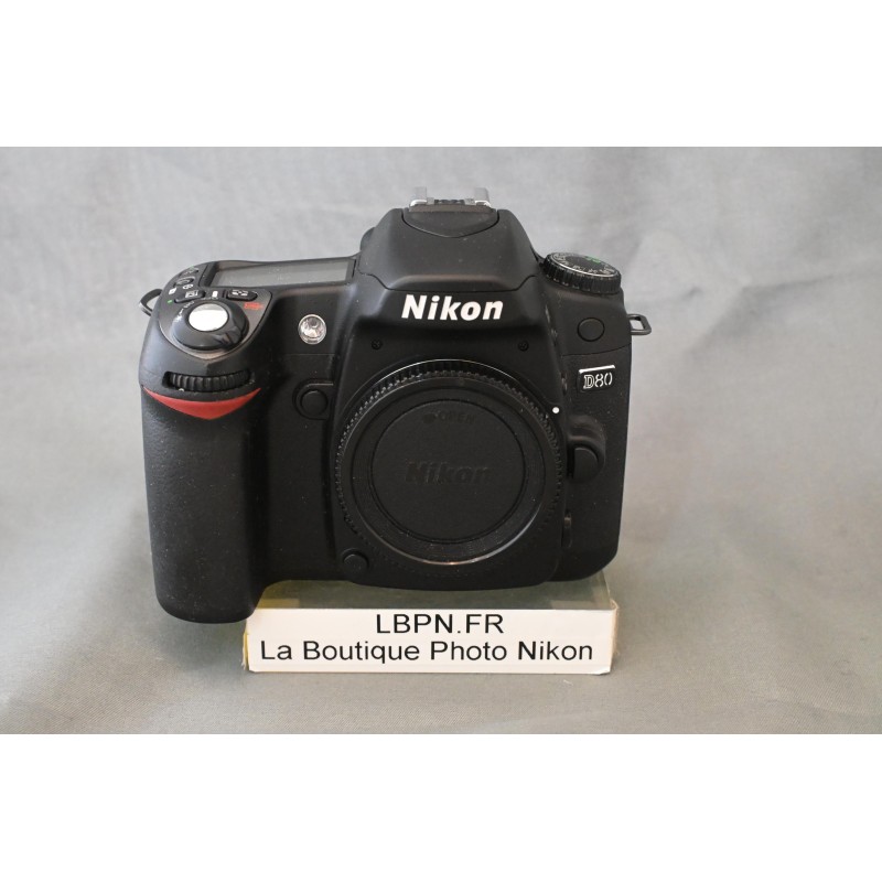 NIKON D80