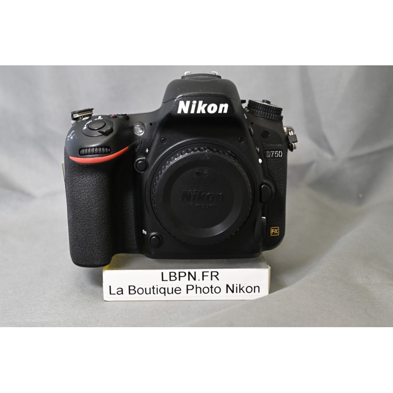 NIKON D750