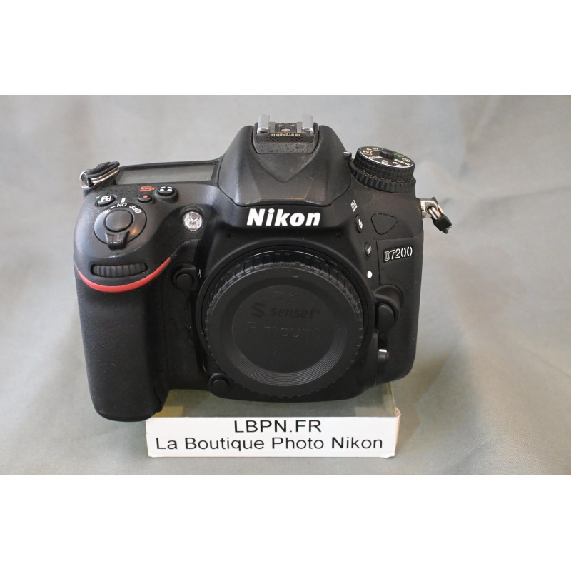 NIKON D7200