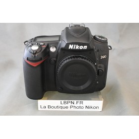 NIKON D90