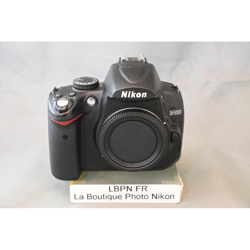 NIKON D5000