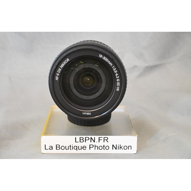 NIKON AFS DX 18-300/3.5-6.3 VR