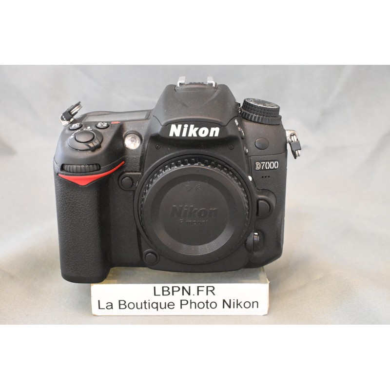 NIKON D7000