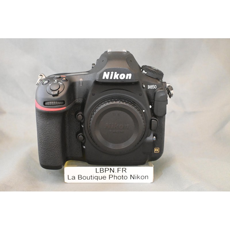 NIKON D850