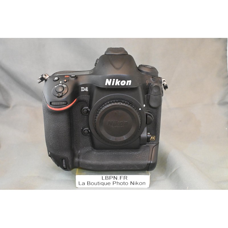 NIKON D4