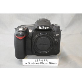 NIKON D90