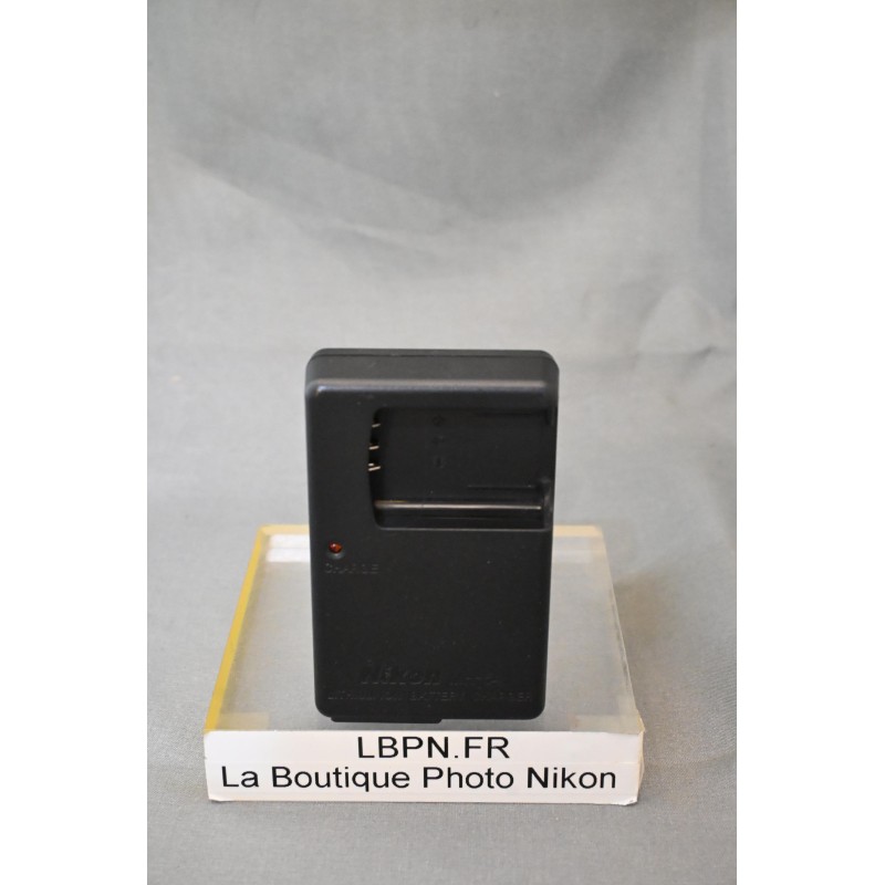 NIKON MH-64