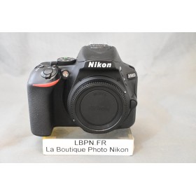 NIKON D5600
