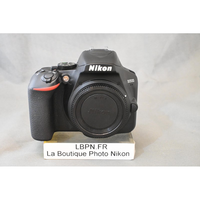 NIKON D3500