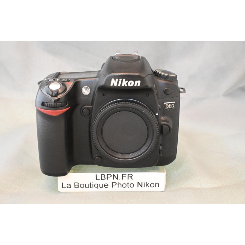 NIKON D80