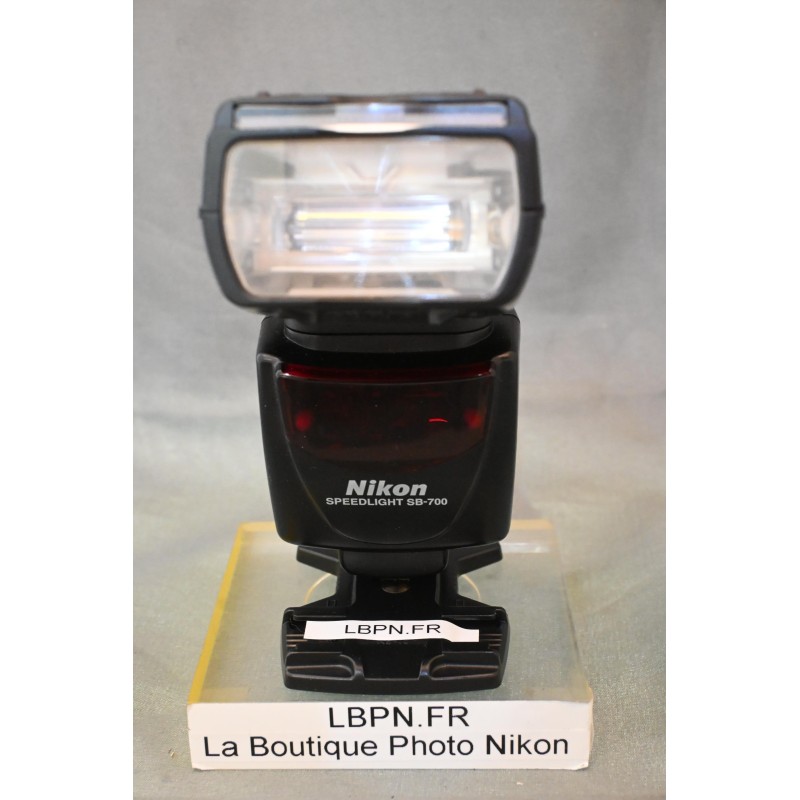 NIKON SB-700