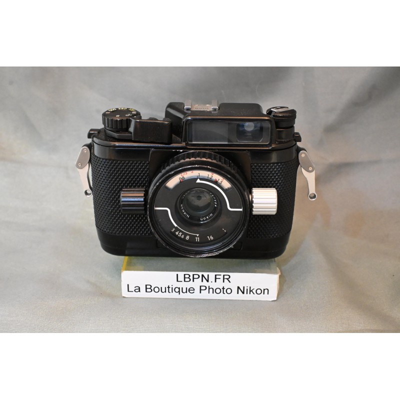NIKONOS III + 35/2.8