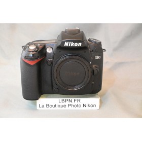 NIKON D90